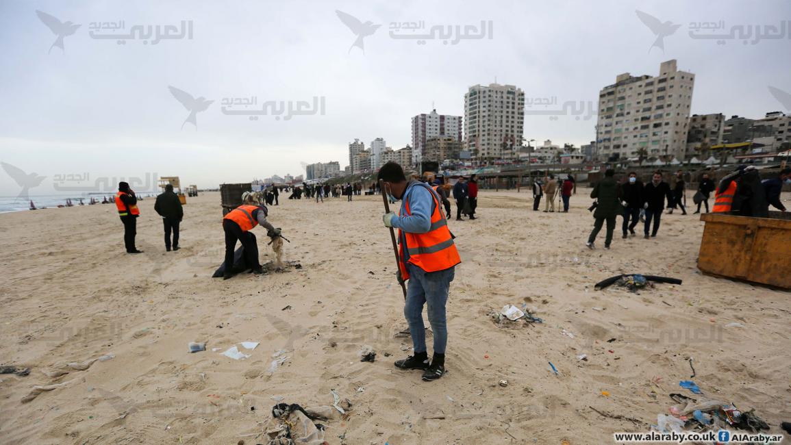 مبادرة تطوعية في غزة لتنظيف الشاطئ