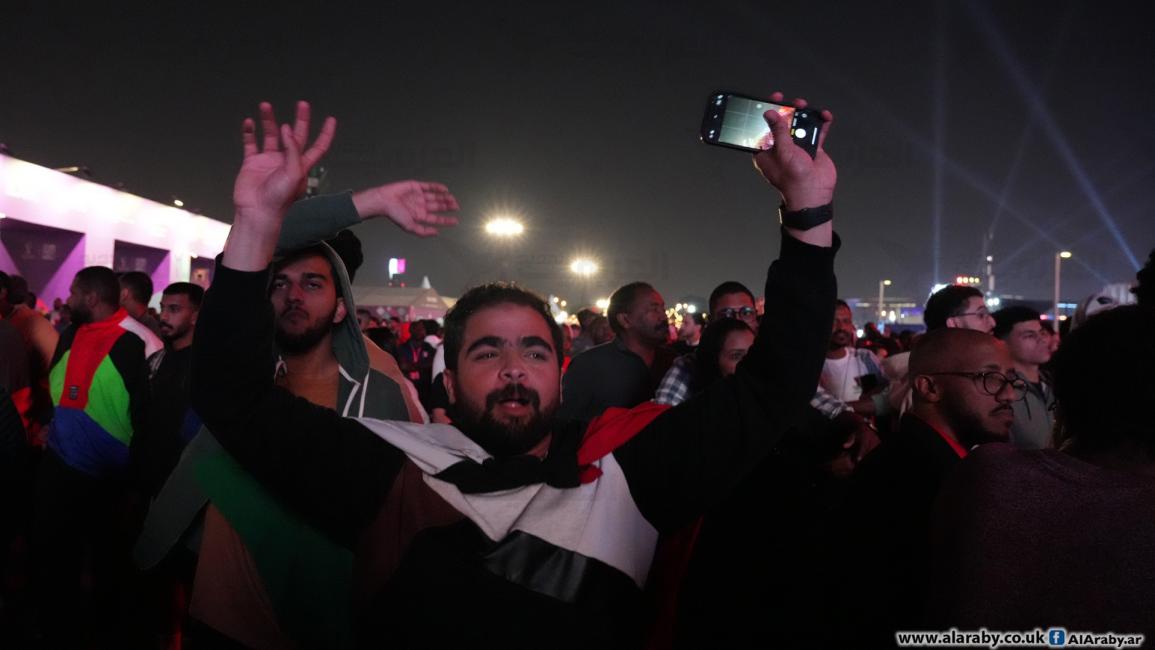 المغني شون بول في مهرجان فيفا للمشجعين. (تصوير: حسين بيضون)