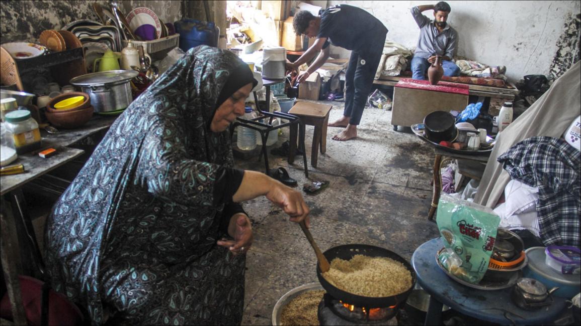 يوم في حياة عائلة فلسطينية وسط ظروف حرب غزة القاسية