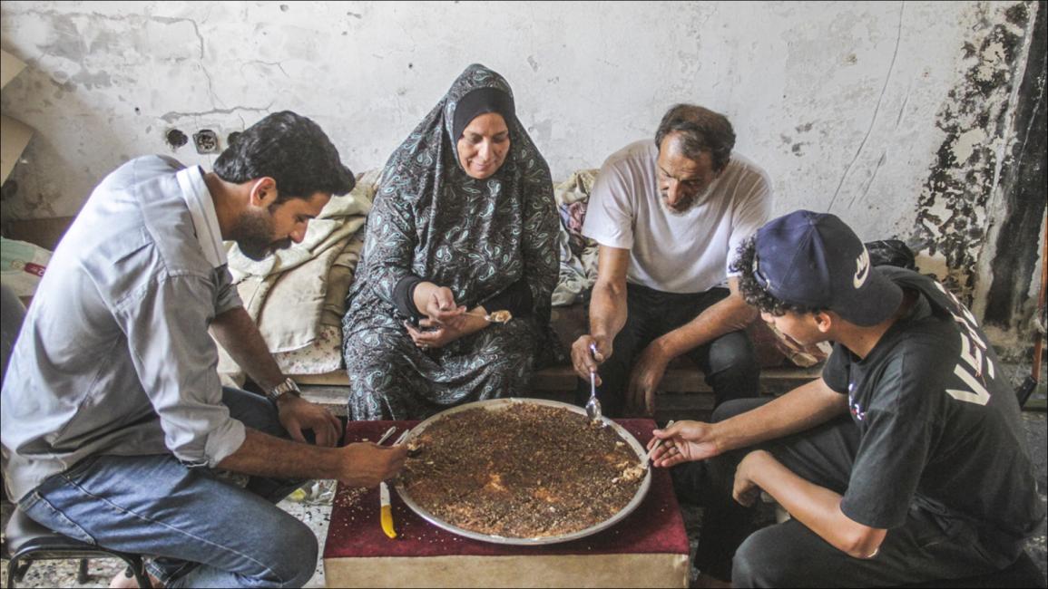 يوم في حياة عائلة فلسطينية وسط ظروف حرب غزة القاسية