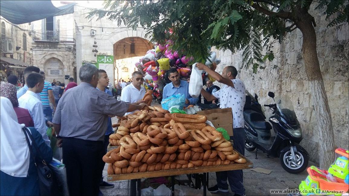 عشرات الآلاف يصلون العيد في المسجد الأقصى