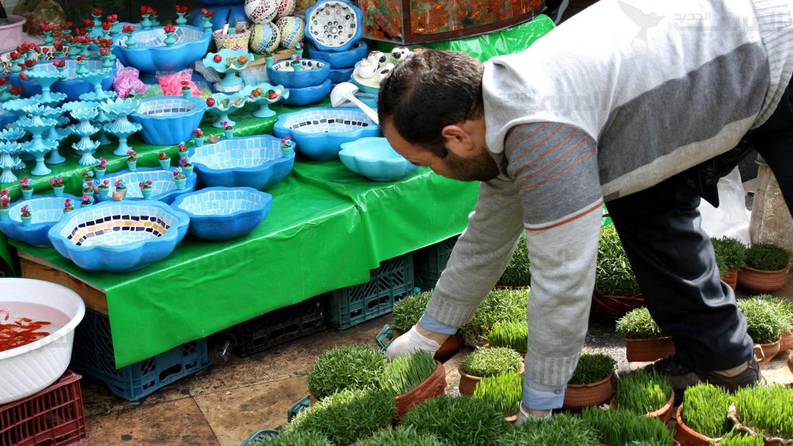 الإيرانيون في استقبال عيد النوروز