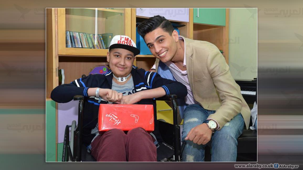 محمد عساف يزور مرضى السرطان في الأردن