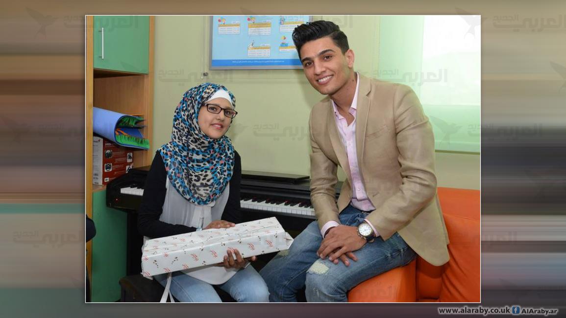 محمد عساف يزور مرضى السرطان في الأردن