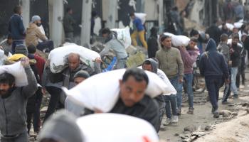 أماكن المساعدات كمائن لقتل الإسرائيليين فلسطينيين جائعين (داود أبو الكاس/ الأناضول)