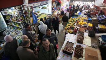 تنتعش أسواق الجزائر قبيل حلول رمضان (بلال بنسالم/Getty)