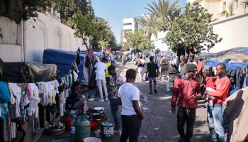 من الضروري إيجاد حلول تضمن سلامة المهاجرين وأمن التونسيين معاً (حسن مراد/ Getty)