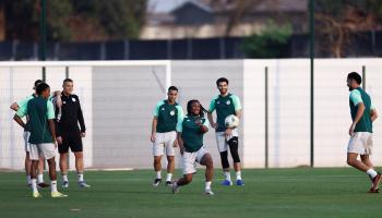 من تدريبات منتخب الجزائر في كأس أفريقيا، 22 يناير 2024 (كينزو تروبيلارد/فرانس برس)