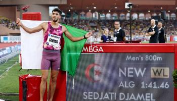 احتفل جمال سجاتي برقمه القياسي الجديد في الدوري الماسي، 12 يوليو 2024 (فرانشيسكو سكاتشيانوسي/Getty)