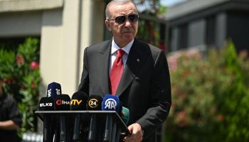 أردوغان يجيب على أسئلة الصحافيين في إسطنبول، 28 يونيو 2024 (Getty)