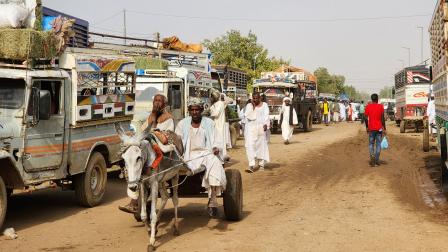 سودانيون يفرون من الحرب في شندي، 21 سبتمبر 2023 (فرانس برس)