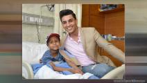 محمد عساف يزور مرضى السرطان في الأردن